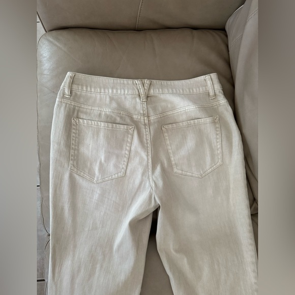 EUC CHICO’S Platinum Denim Boyfriend Jeans Tan - Picture 13 of 17